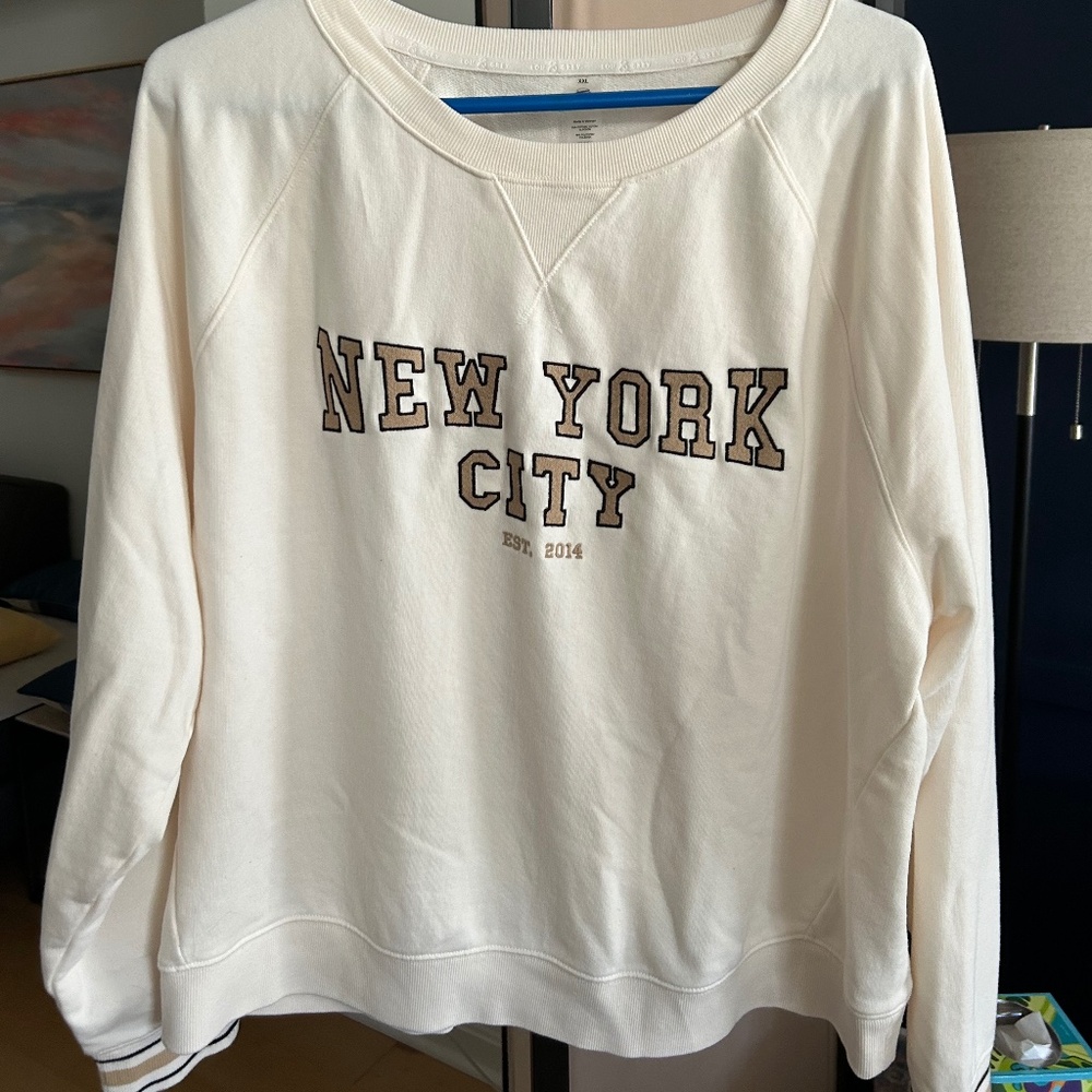 Ann Taylor Loft — Women’s NYC Sweatshirt (XXL) Like New